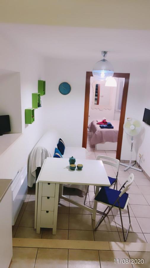 Joli Appart 29M2 En Vieille Ville Menton 2 Mins De La Mer Kültér fotó