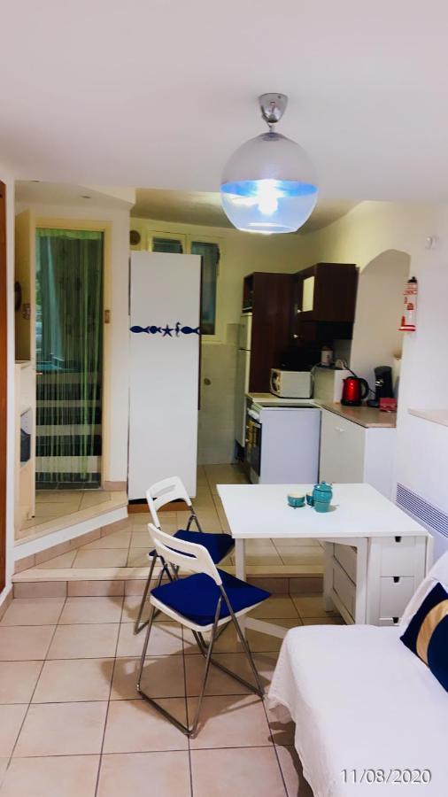 Joli Appart 29M2 En Vieille Ville Menton 2 Mins De La Mer Kültér fotó