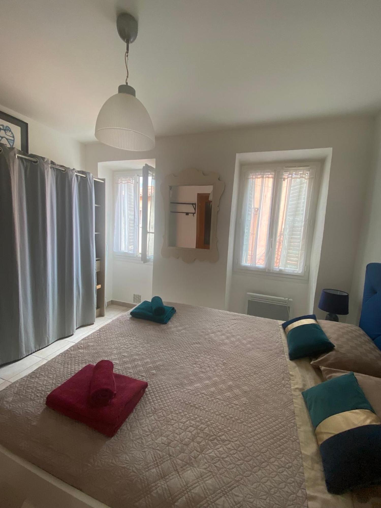 Joli Appart 29M2 En Vieille Ville Menton 2 Mins De La Mer Kültér fotó